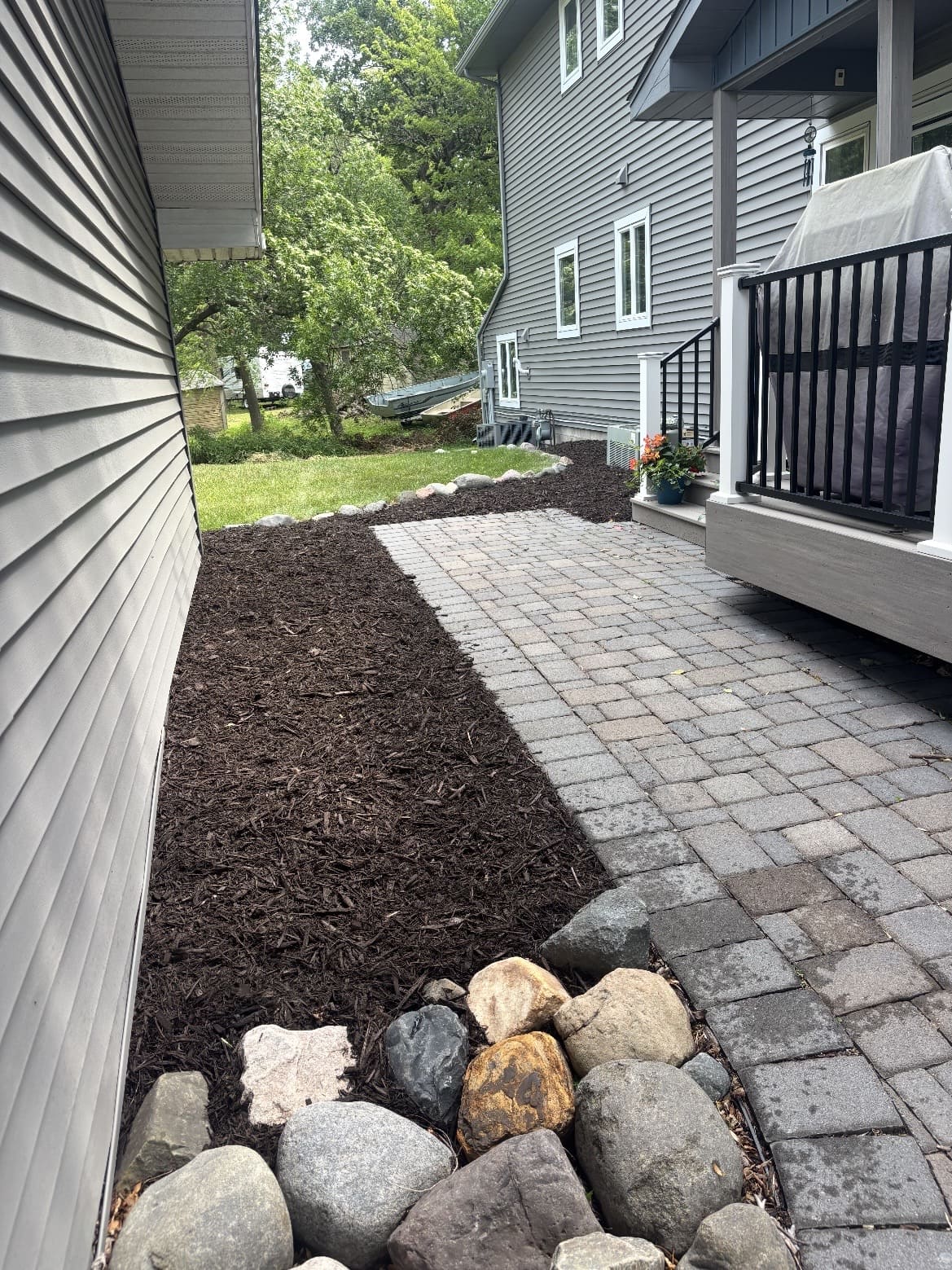 Mulch & Rock Installation service